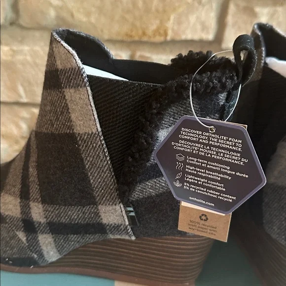 NWT TOMS Women's Checkered Ankle Booties - Black and Gray - Picture 5 of 7